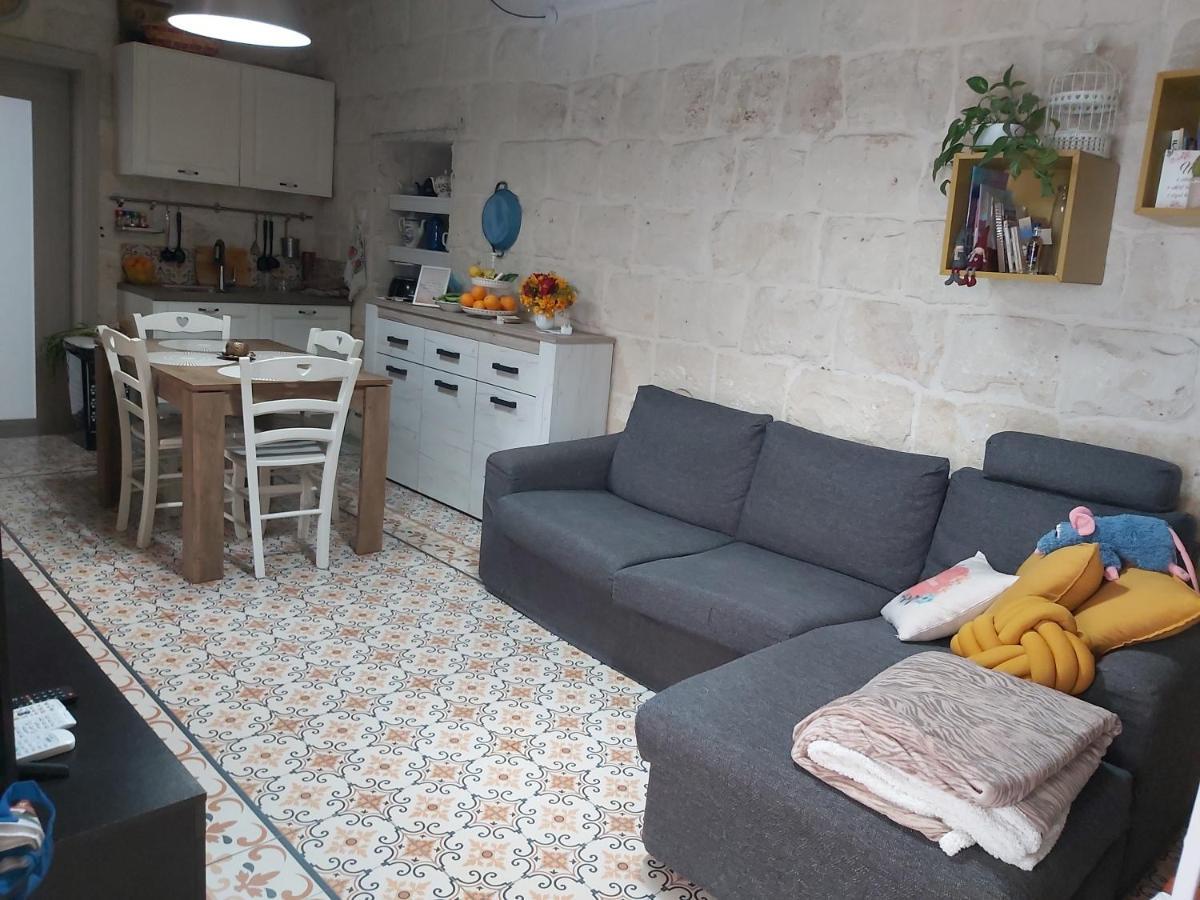 One Bedroom Apartment Кормі Екстер'єр фото